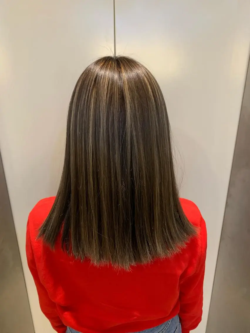 カラー ハイライトカラー 天野 利咲のヘアスタイル