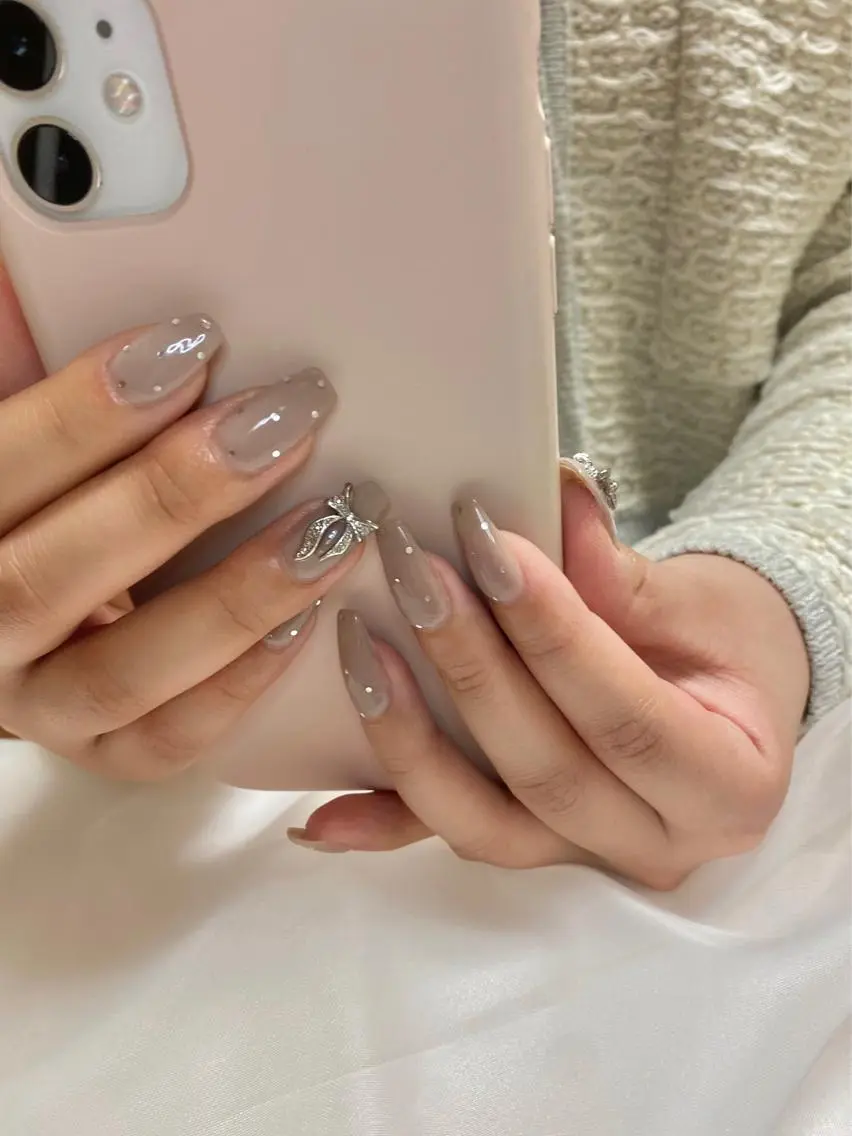 ネイル フレンチネイル ジェルネイル ガーリー ハート キラキラネイル h.ours _のネイルデザイン