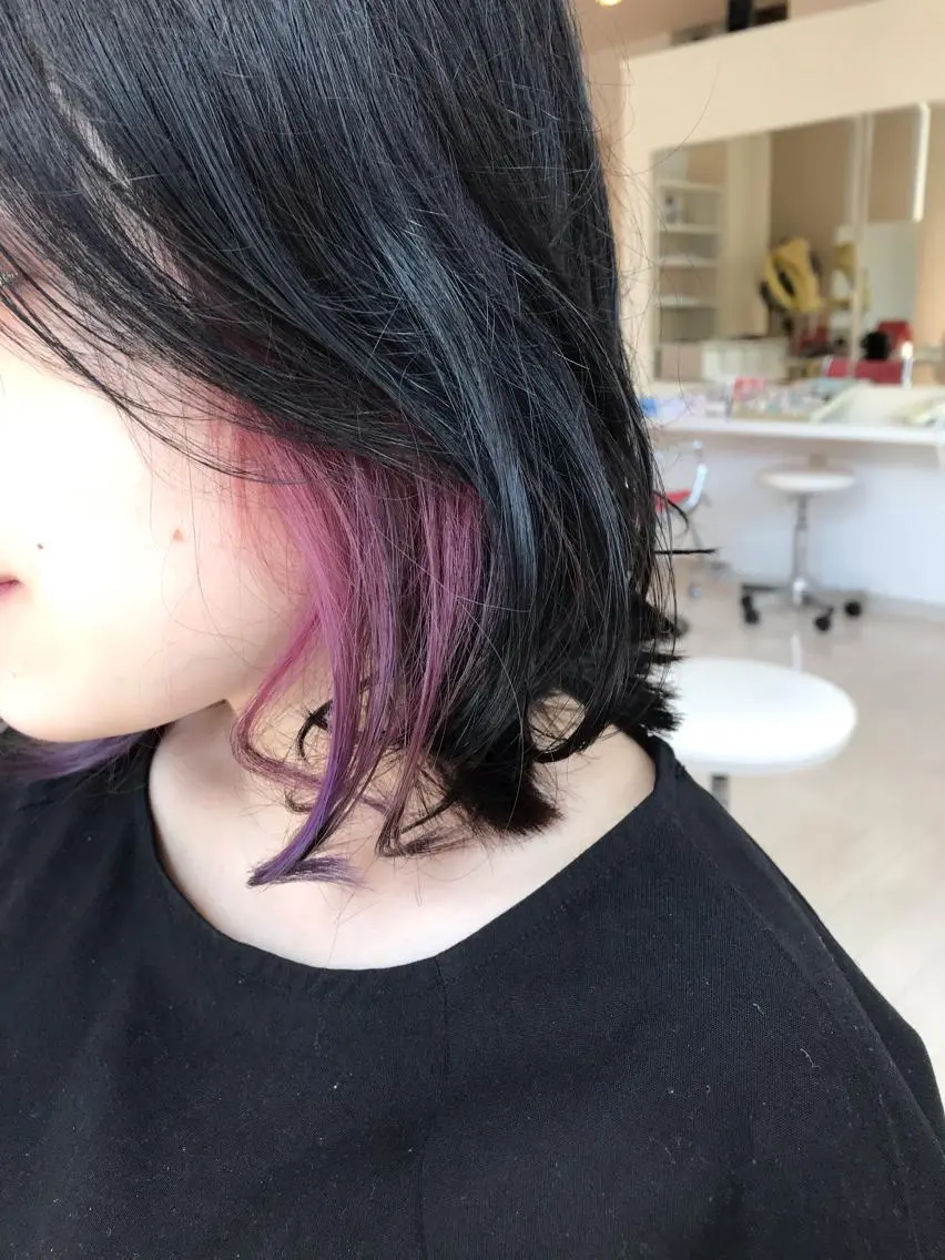 カラー PazRood 山下のヘアスタイル