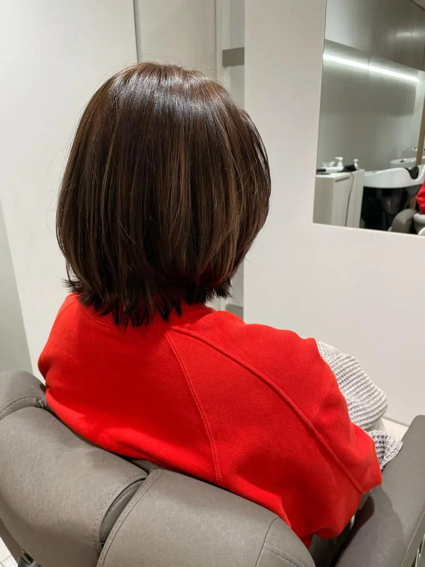 ショート ショートレイヤー レイヤーカット ショートヘア 太田ありさ クリーミーヘアカラーのヘアスタイル