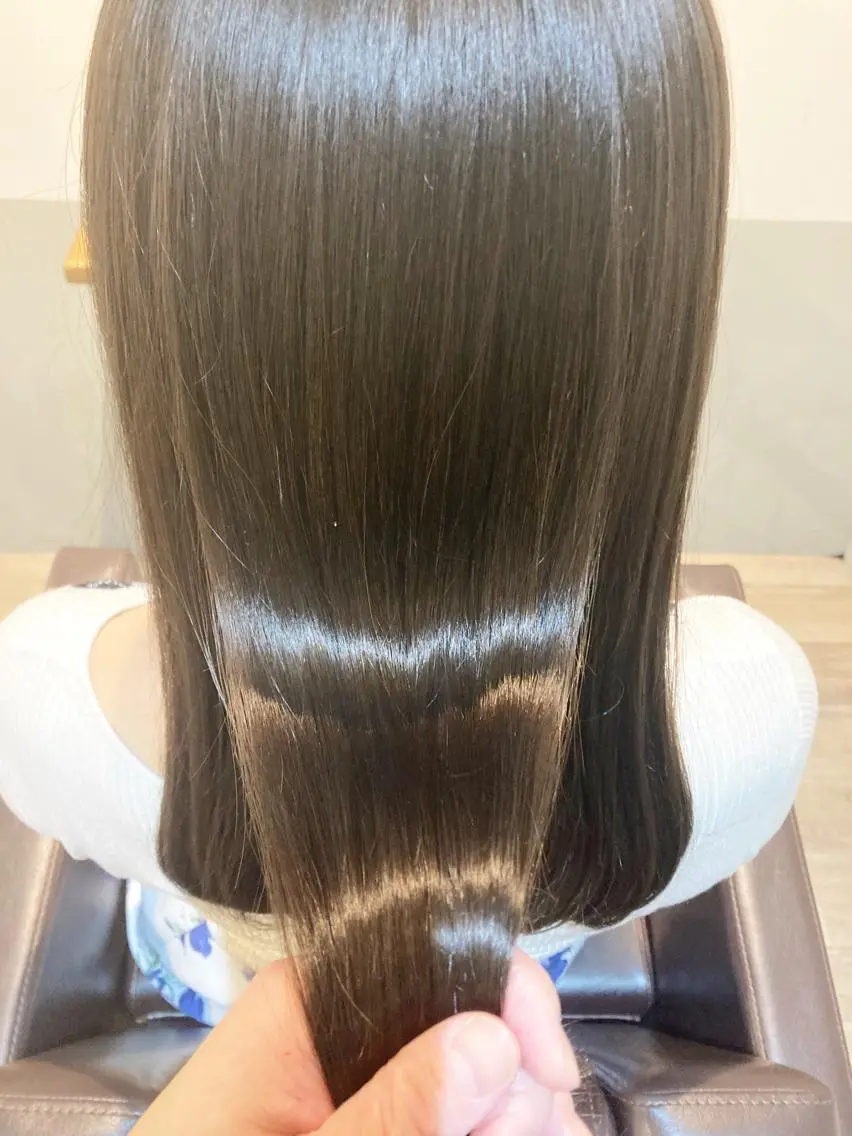 ロング カラー イルミナカラー O maikoのヘアスタイル
