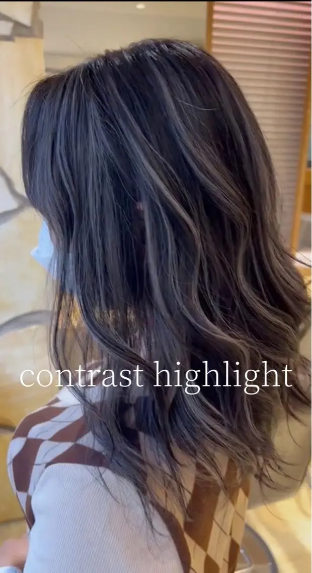 ミディアム ハイライト ヘアカラー トリートメント 渋谷ハイトーン/ デザインカラー阿部のヘアスタイル