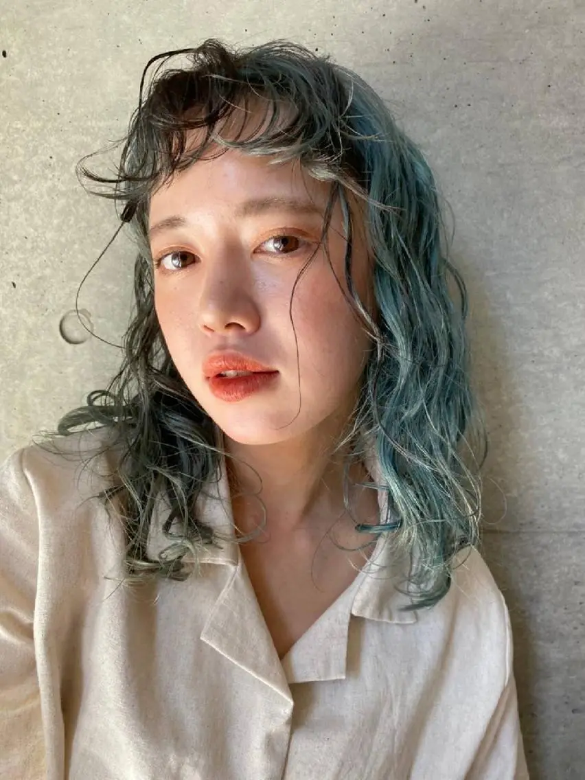 カラー パーマ セミロング ミント カット ヘアカラー トリートメント 小田川 竜也のヘアスタイル