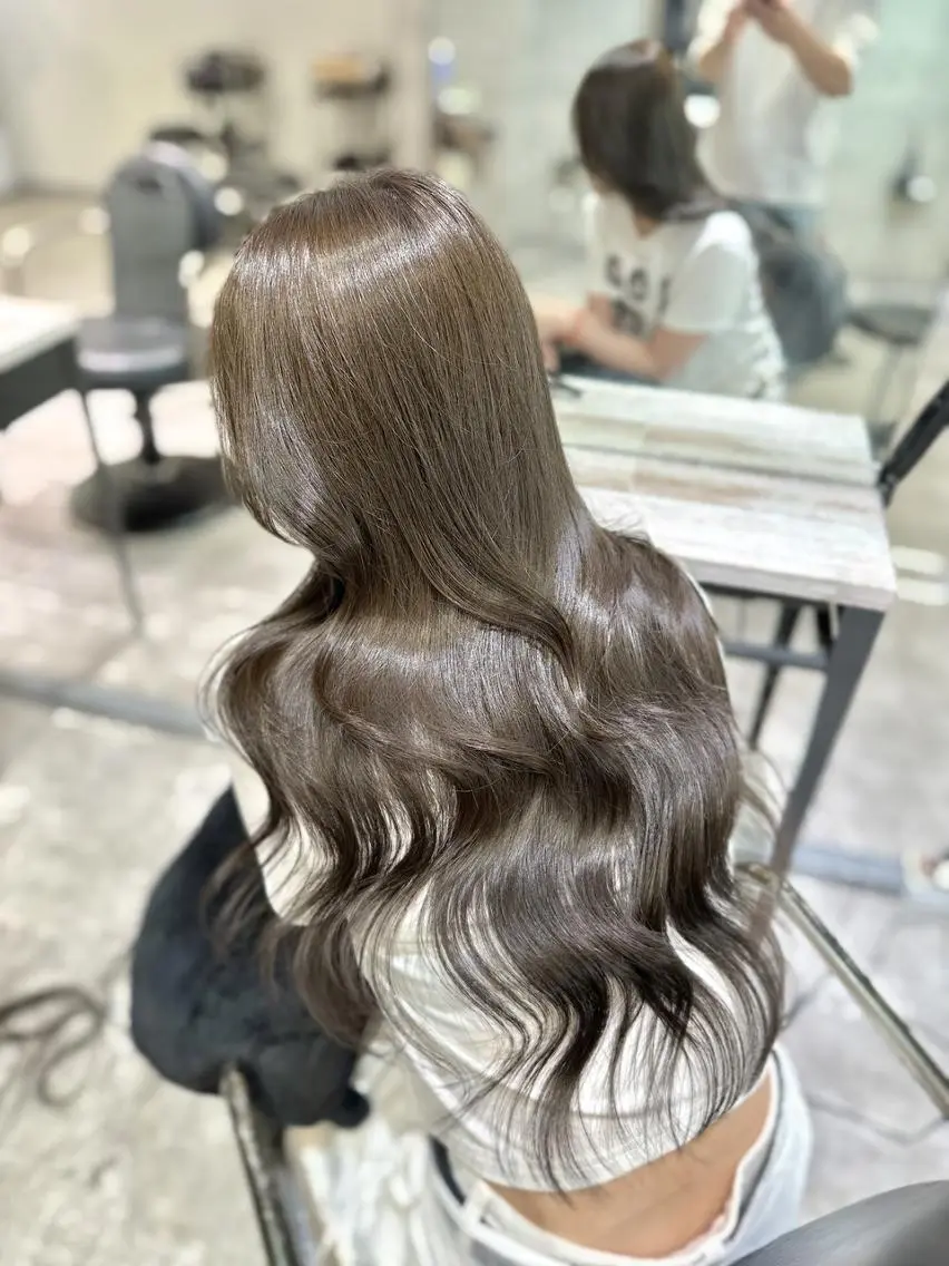 カラー ロング ヘアアレンジ カット ヘアカラー トリートメント _WHITE 難波本店のヘアスタイル