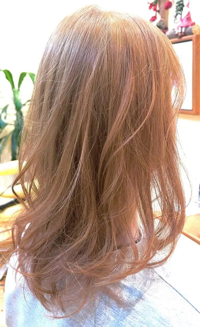 ミディアム 外ハネヘア 丸山 良司のヘアスタイル