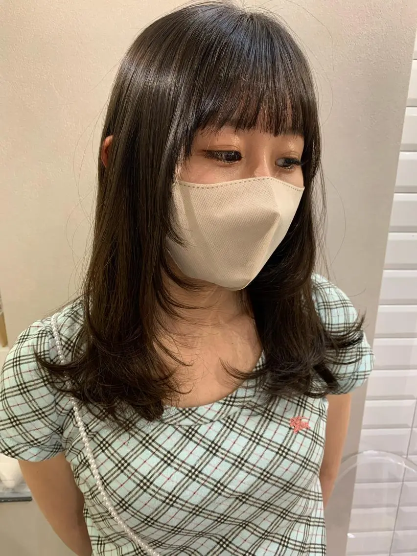 ロング カラー 顔まわりレイヤー レイヤーカット hubhair レイヤー/透明感のヘアスタイル