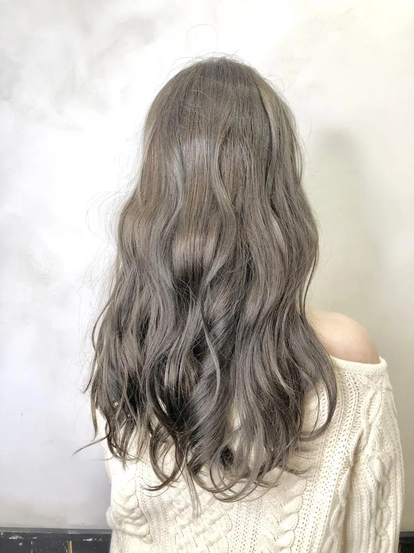 ロング カラー パーマ ヘアアレンジ ベージュカラー 透明感カラー ロング 美髪矯正 🌈髪質改善 山下のヘアスタイル
