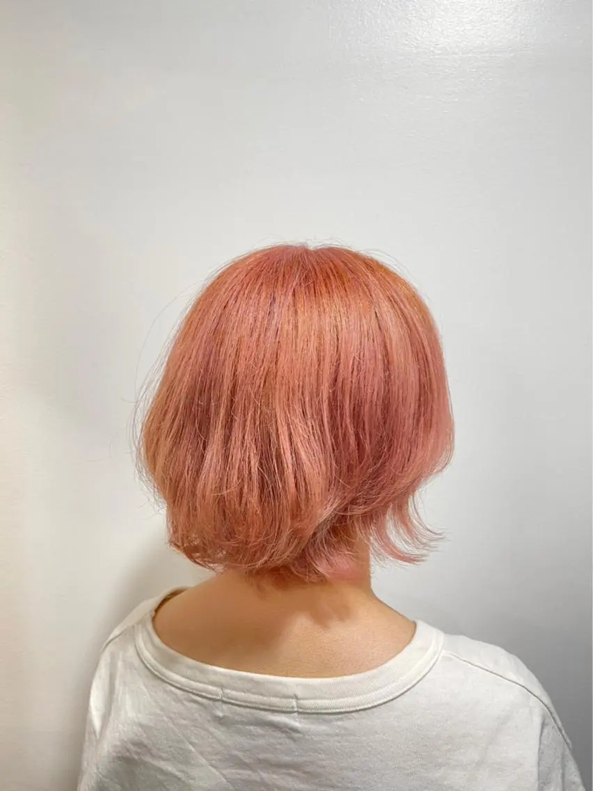 ミディアム カラー ブリーチ ピンクカラー パーマモデル募集中 渥美翔人のヘアスタイル