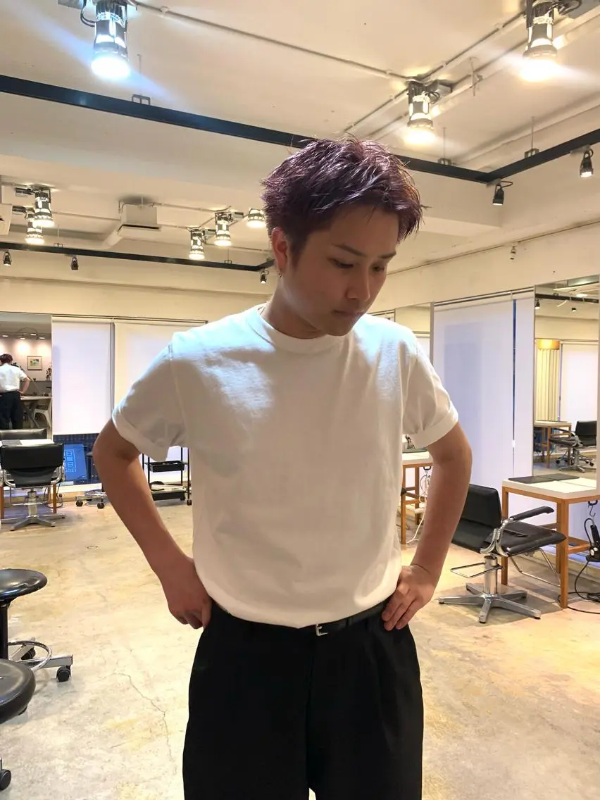 カラー メンズ ラベンダーカラー 透明感カラー レイヤーカット りなのヘアスタイル