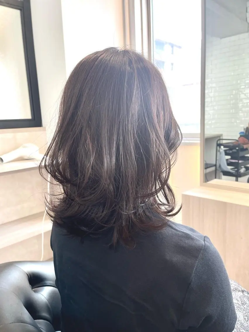 ミディアム カラー カット ヘアカラー トリートメント emi/髪質改善/ 韓国風/艶カラーのヘアスタイル