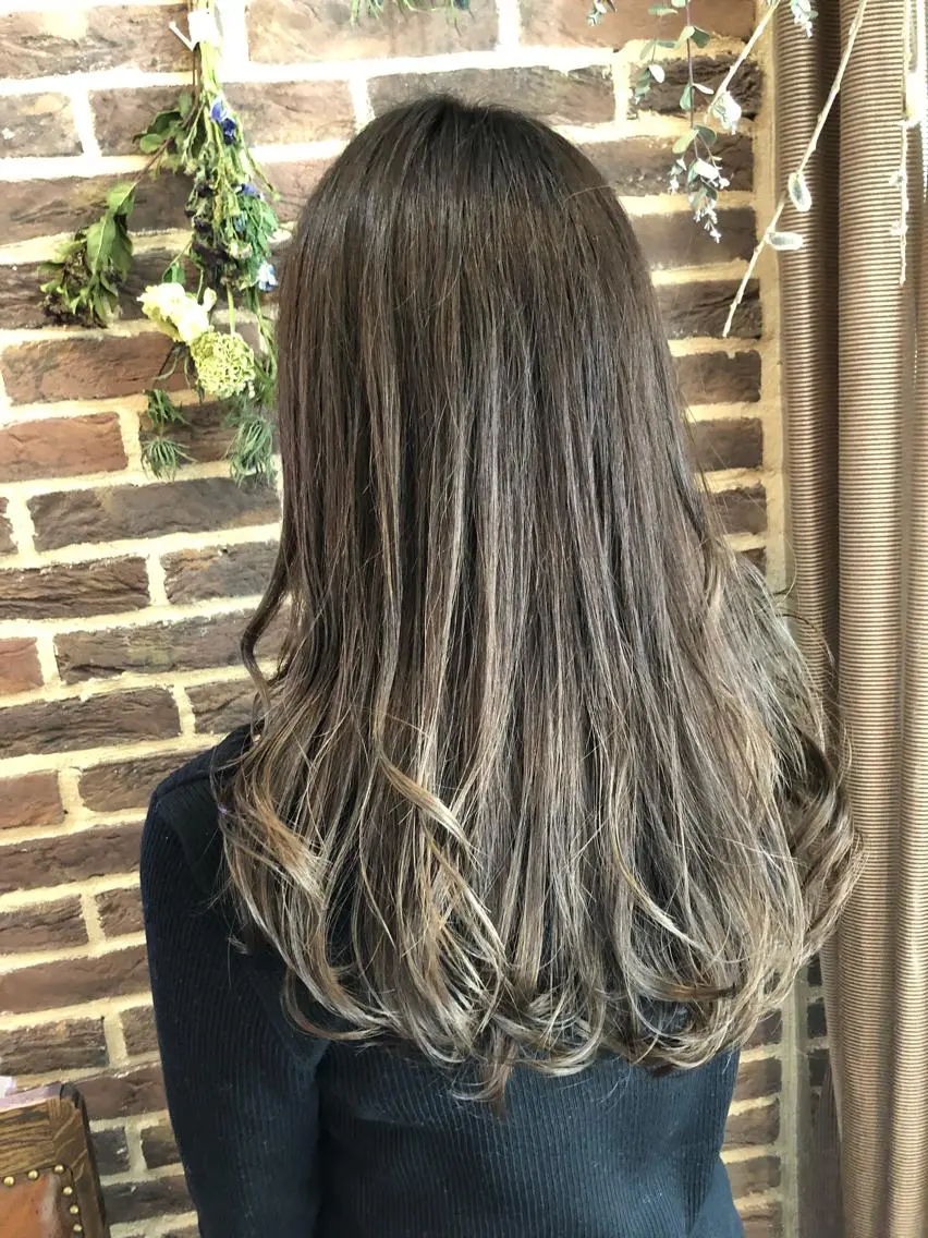 ロング カラー アッシュ ベージュカラー グラデーションカラー 外国人風カラー 高橋 隆一のヘアスタイル