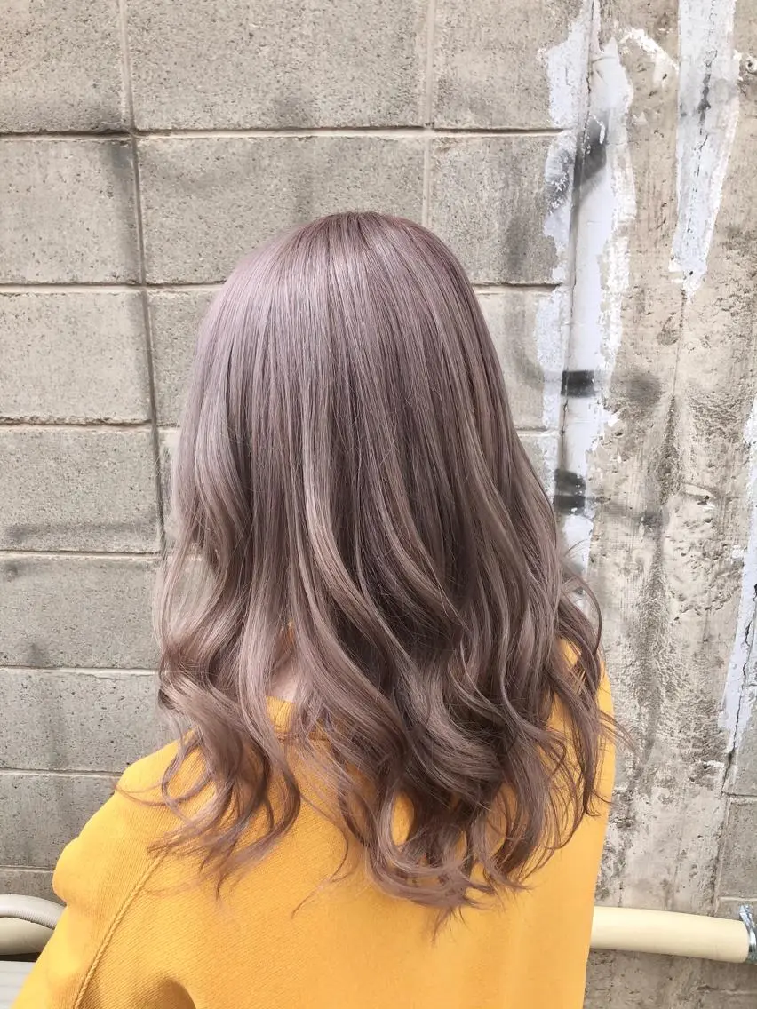 カラー 最高級エクステ /羽エクステ白石宇由のヘアスタイル