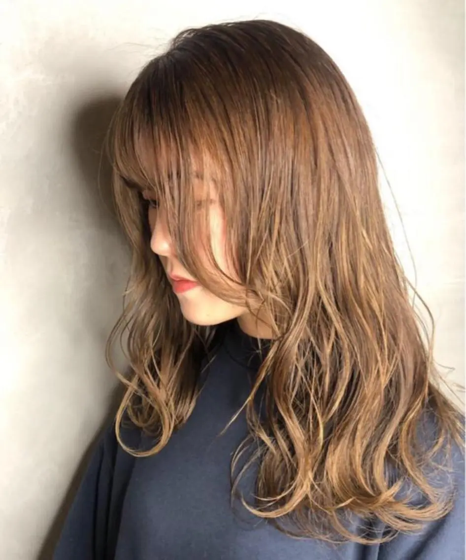 セミロング カラー 圧倒的透明感カラー nana🦕のヘアスタイル