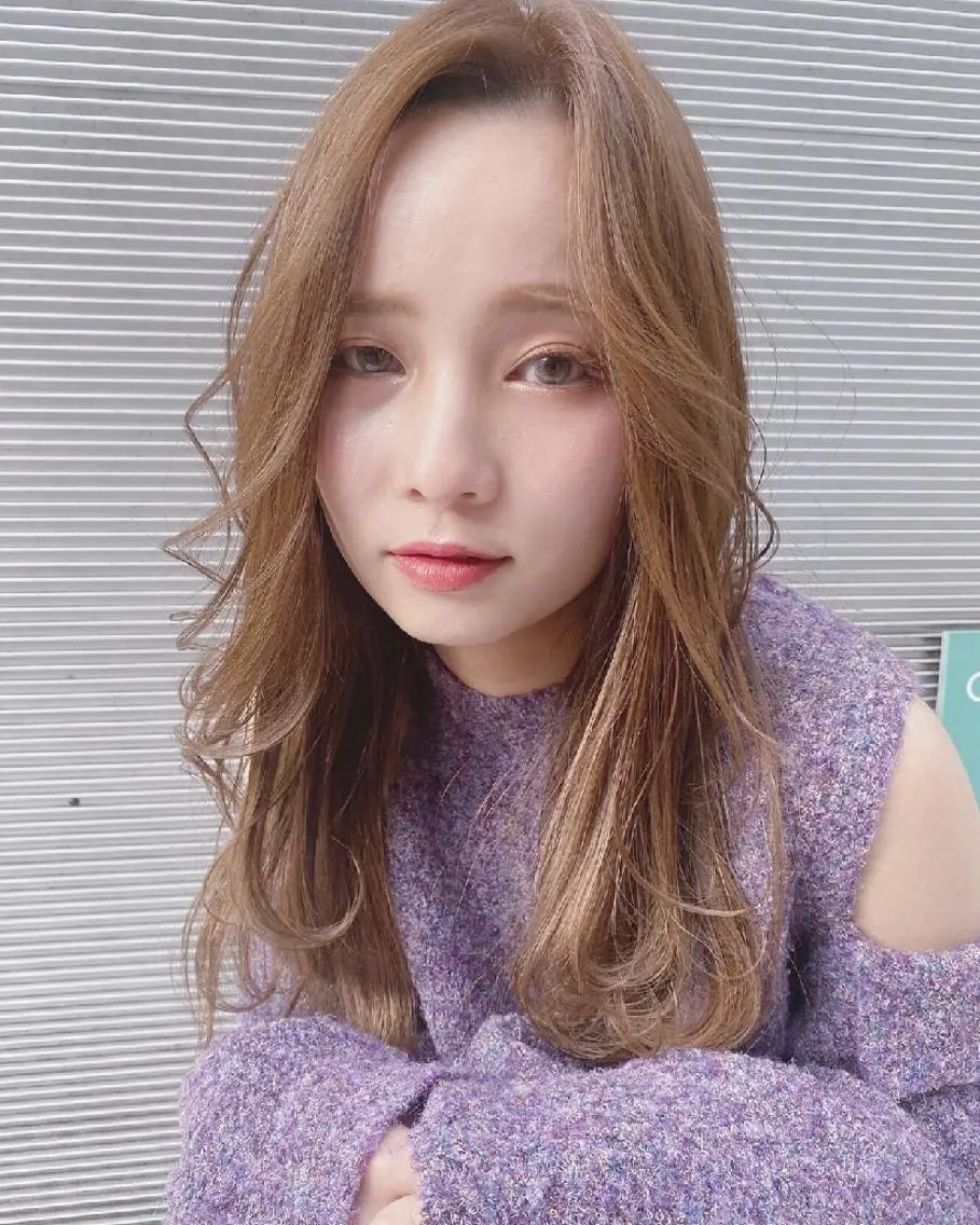 セミロング カラー ヘアアレンジ 透明感/レイヤー 🇰🇷tomonaのヘアスタイル
