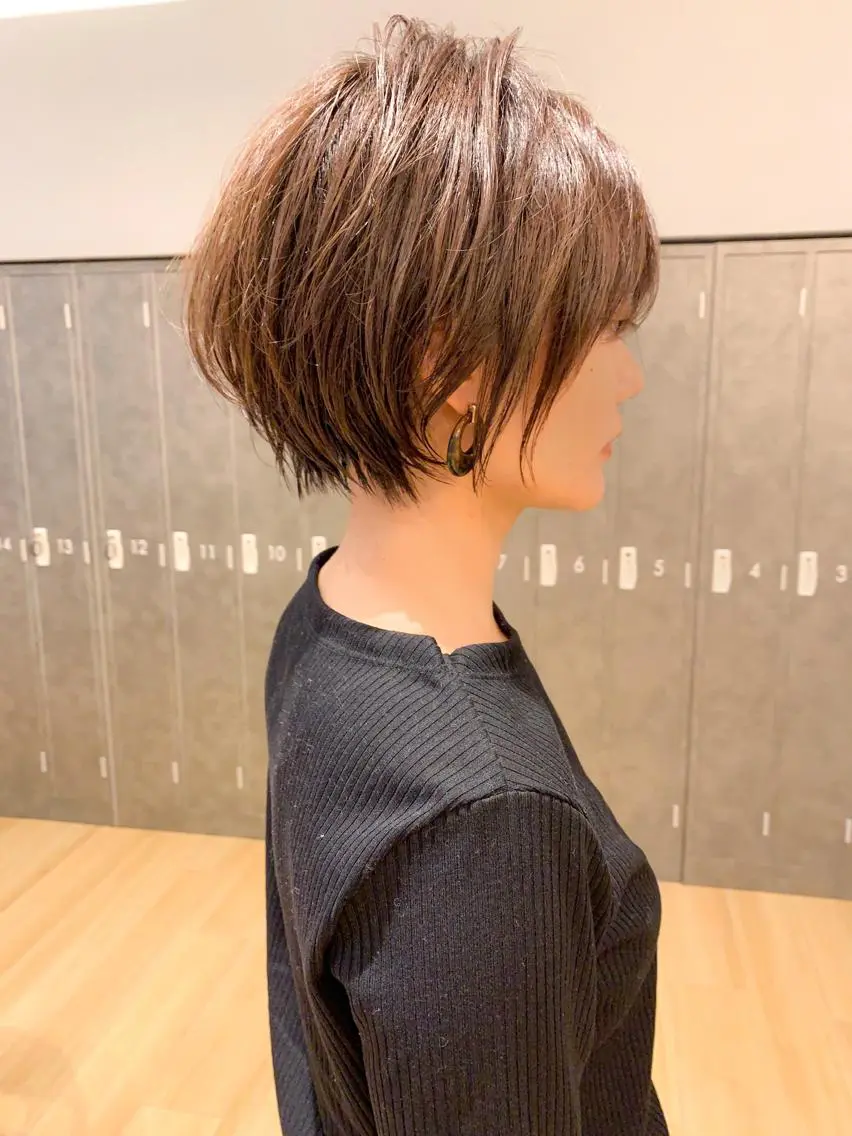 ショート カラー 小濱 ありすのヘアスタイル