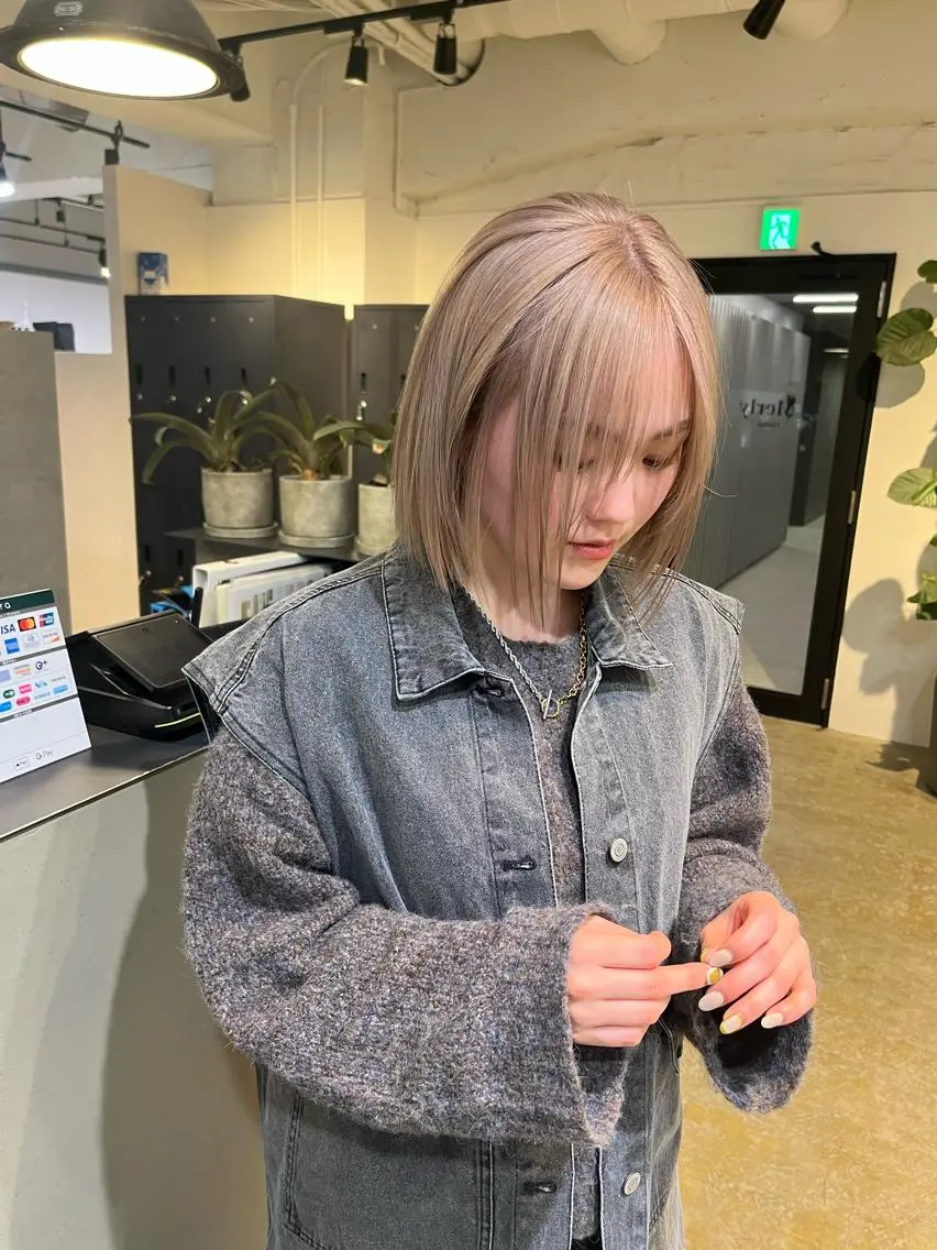 ショート ヘアカラー 心斎橋/海外レイヤー 募集中三好玲奈のヘアスタイル