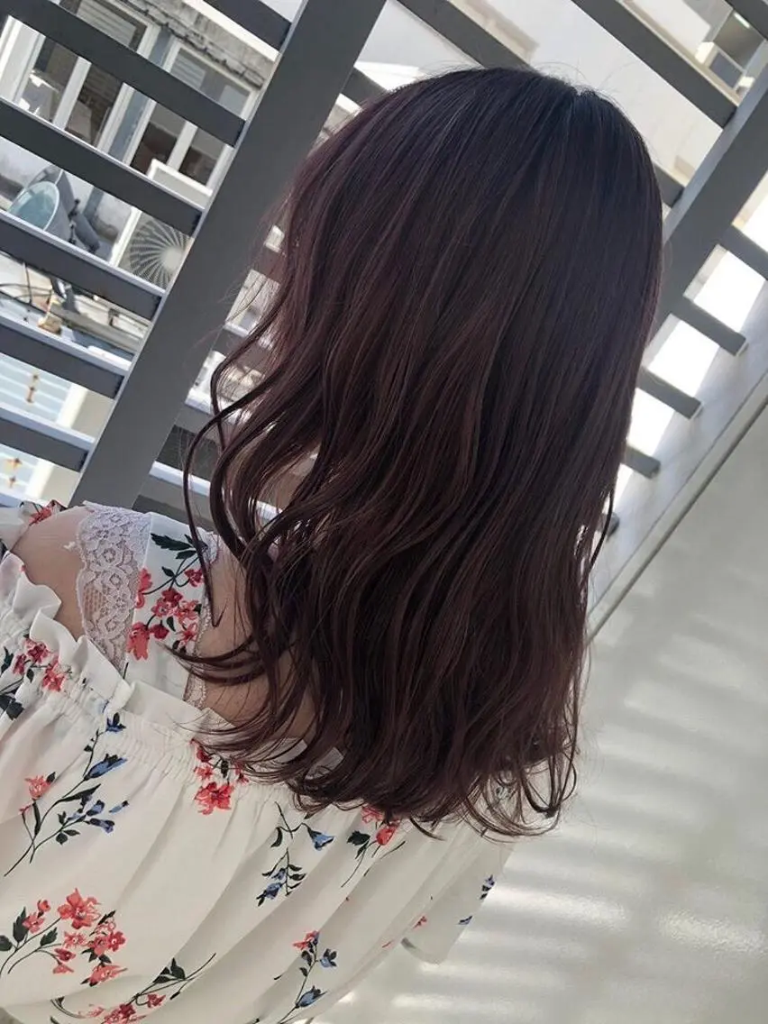 セミロング Zina 渋谷のヘアスタイル