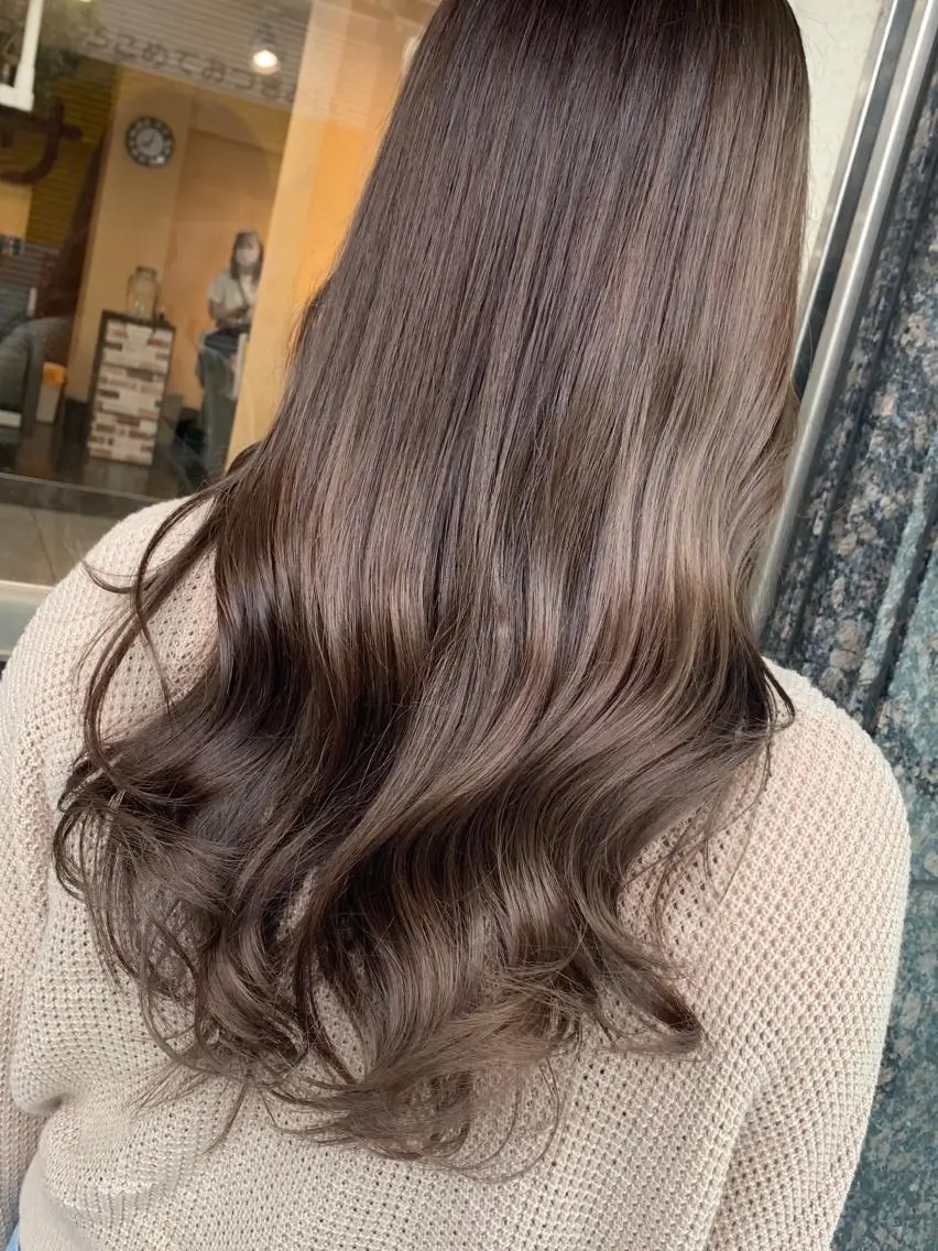 ロング レイヤー/艶髪カラー 森本くるみのヘアスタイル