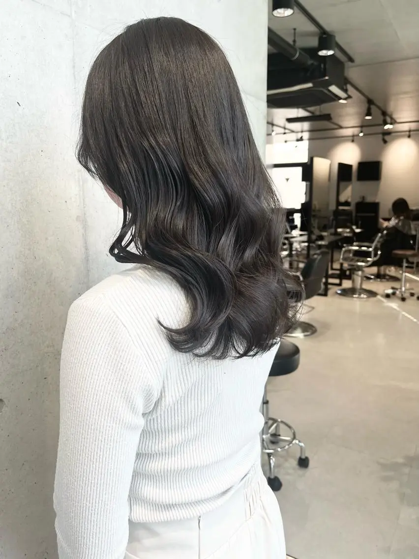 セミロング カラー パーマ ヘアアレンジ カット ヘアカラー トリートメント 透明感/オリーブ/ グレージュ/YUKAのヘアスタイル