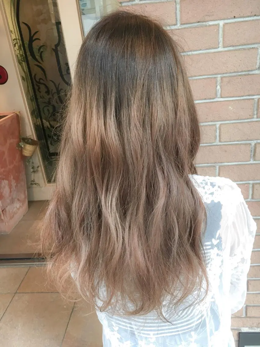 ロング カラー ベージュカラー グラデーションカラー 外国人風カラー 北條 優輝のヘアスタイル