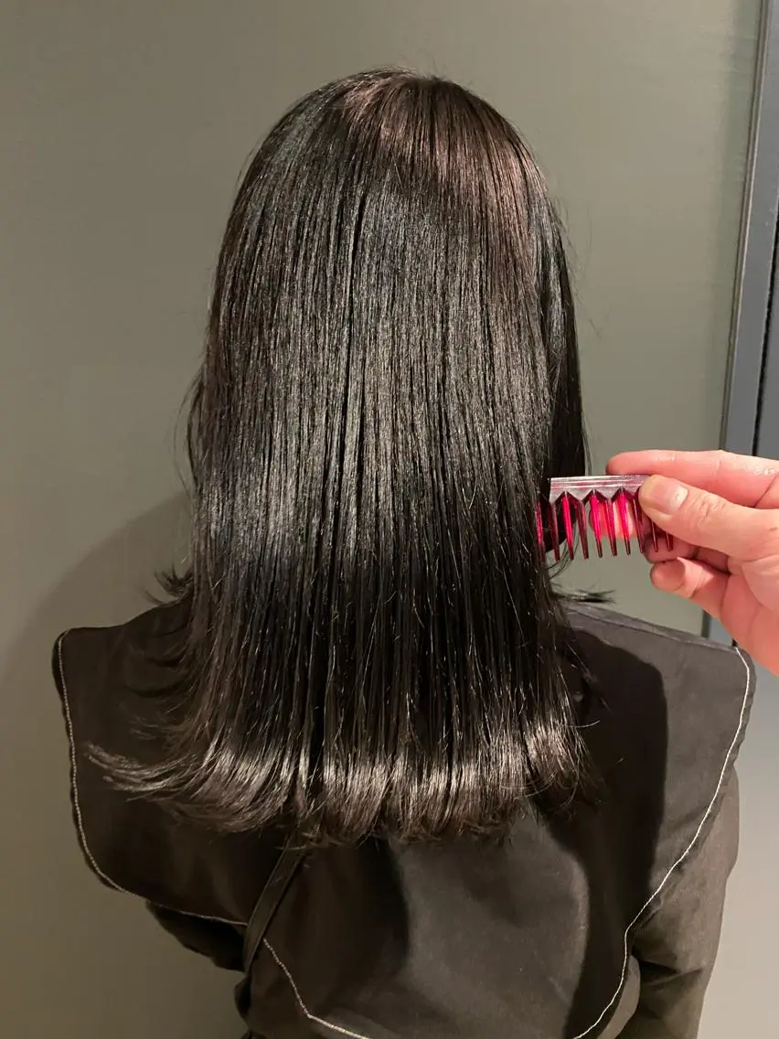 ミディアム カラー 黒髪 ブルーカラー ブルーブラック stylist トモヤのヘアスタイル