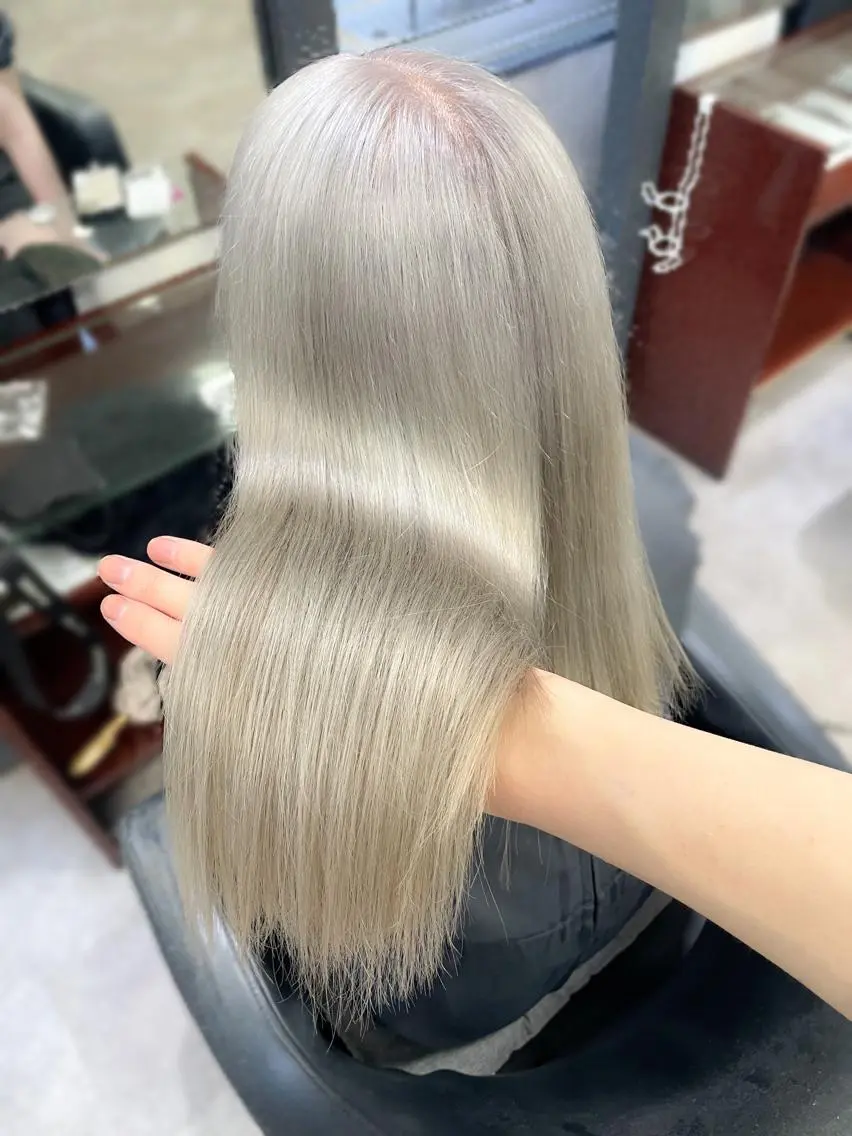 ミディアム ハイトーンエクステ 🎩カズキ🎩のヘアスタイル