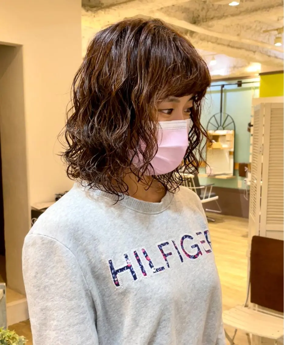ミディアム パーマ ミディアムパーマ 大人可愛い透明感🌟 小顔・韓国髪🌟野中のヘアスタイル