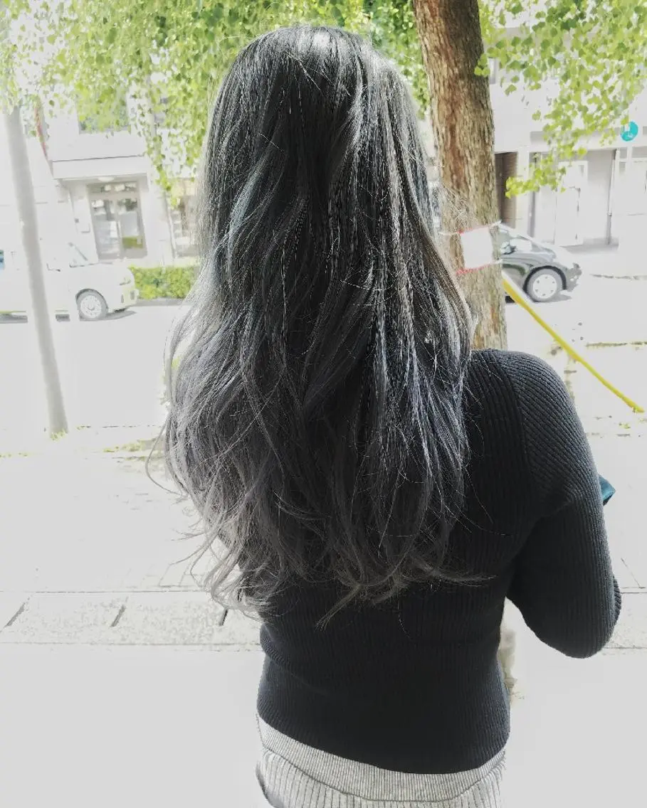 ロング カラー アディクシーカラー ブリーチ ブルーカラー くわやま まさきのヘアスタイル