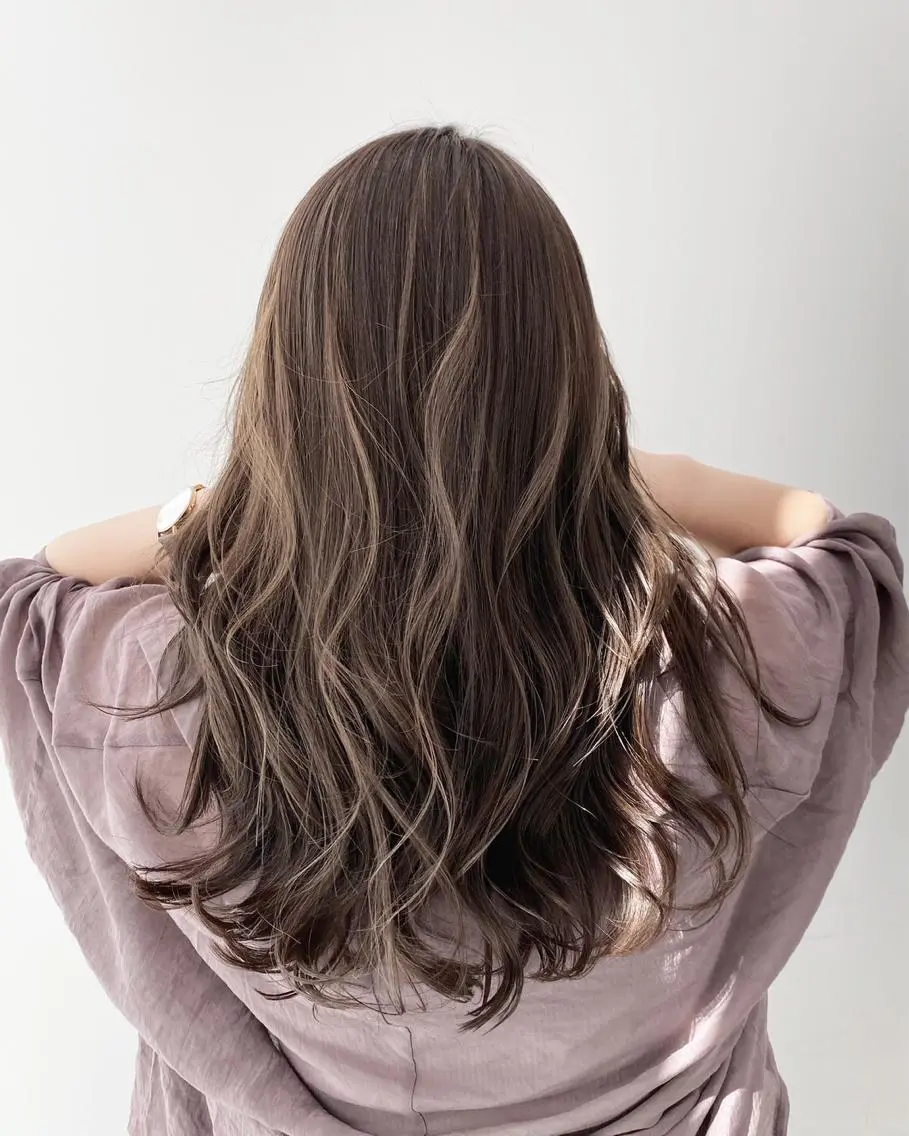ミディアム カラー 透明感カラー ハイライトカラー ハイライト ⭐️無料！カット モデル募集⭐️夕貴のヘアスタイル