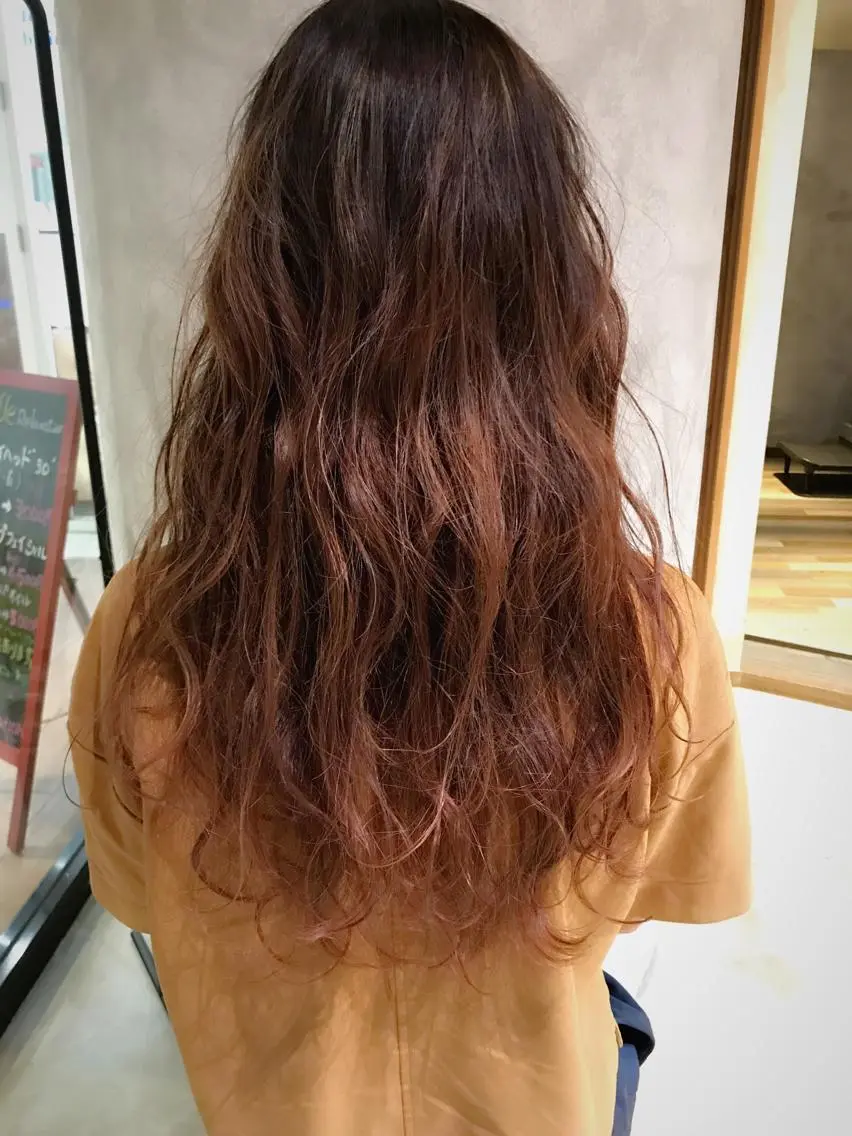 ロング カラー グラデーションカラー ハイライトカラー ハイライト 松村 崇弘のヘアスタイル