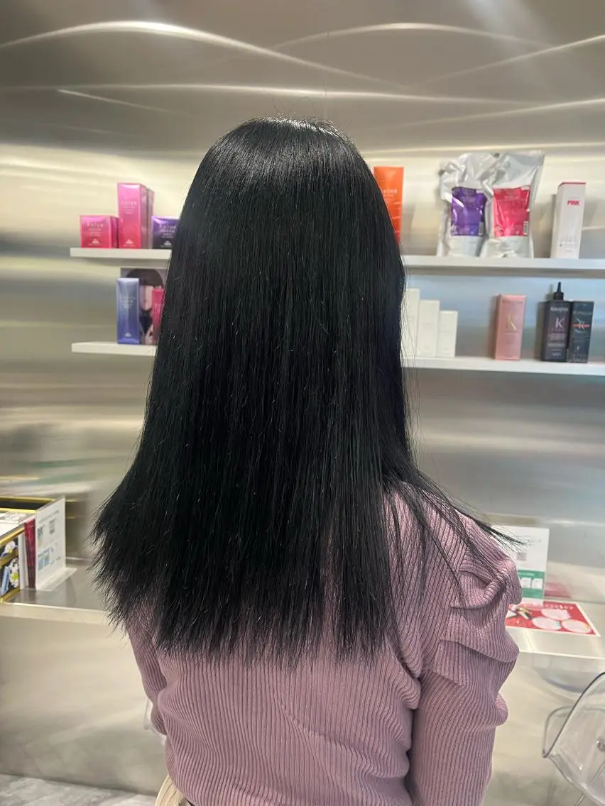 セミロング カラー 黒髪 ブルーカラー ブルーブラック ヘアカラー 🧁はるひ/ ZEST Ivy🎀のヘアスタイル