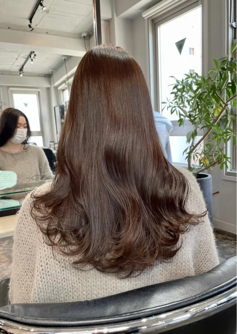 ロング カラー ベージュカラー 元町神戸 國井椋介のヘアスタイル