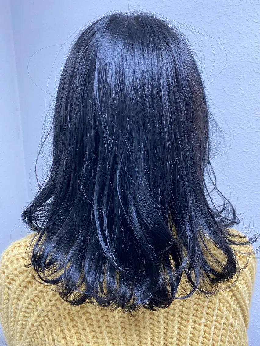 カラー 黒髪 ブルーカラー ブルーブラック 透明感カラー 樫崎 遼のヘアスタイル