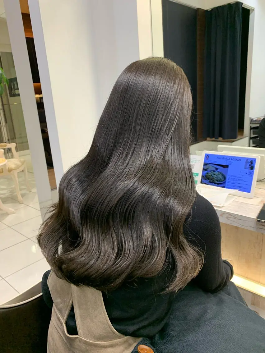 ロング カラー オリーブカラー カット ヘアカラー 縮毛矯正 トリートメント 🌫️縮毛矯正/髪質 改善/ゆずる🌫️のヘアスタイル