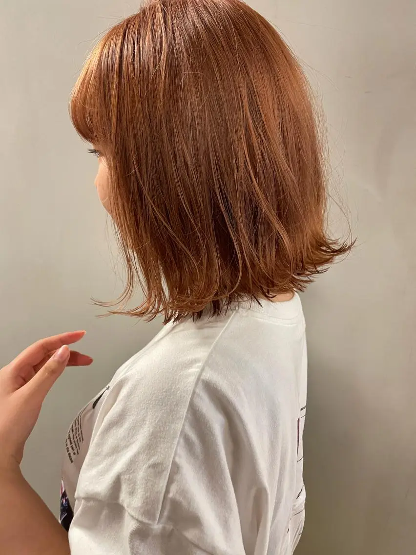 ミディアム カラー パーマ ヘアアレンジ メンズ キッズ ネイル マツエク・マツパ ベージュカラー オレンジ オレンジベージュ カラーマツエク オレンジ カット ヘアカラー トリートメント tatsumi/ボブ ウルフ/レイヤーのヘアスタイル