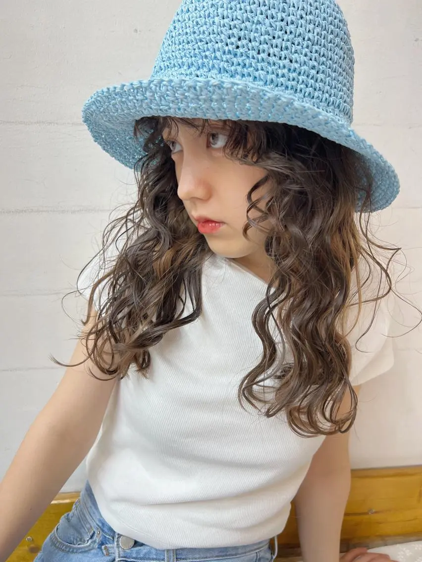 セミロング カラー イヤリングカラー KANA/ボブ/ インナーカラー/艶髪のヘアスタイル