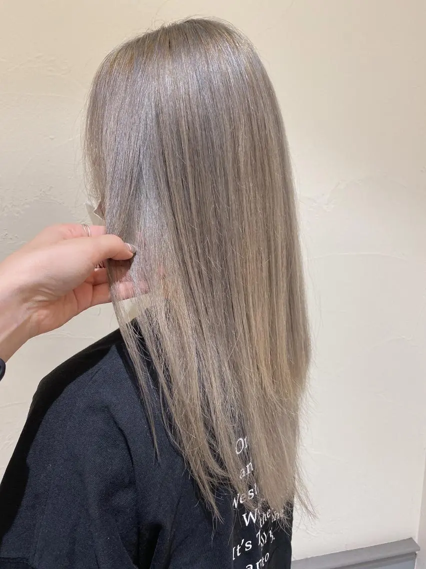ロング カラー ベージュカラー ブリーチ ホワイトベージュ ✳︎SERA✳︎ 平日のみご案内の眉毛・アイブロウイメージ