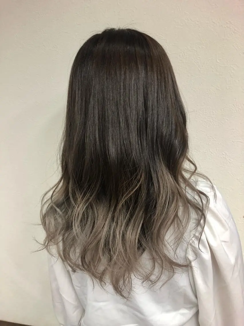 カラー 最高級エクステ /羽エクステ白石宇由のヘアスタイル