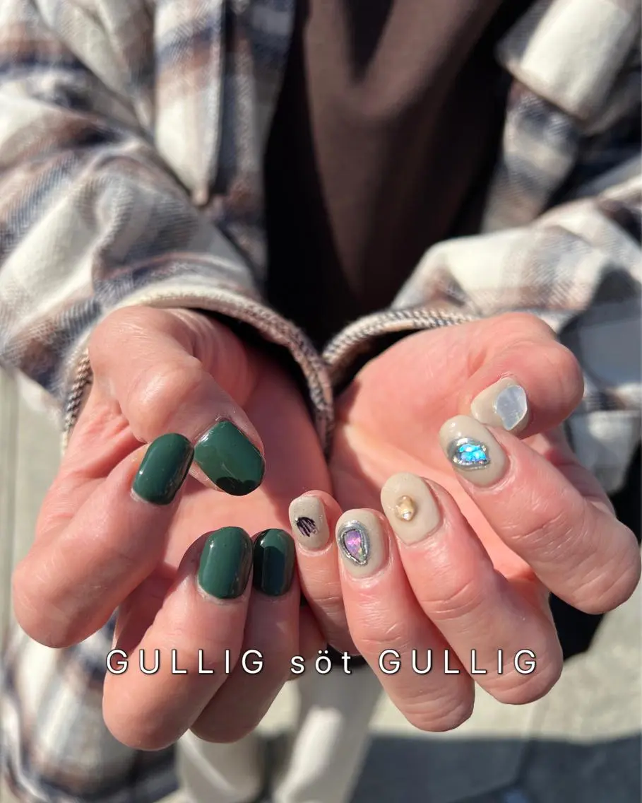 ネイル ハンドネイル フットネイル GULLIG söt GULLIGのネイルデザイン