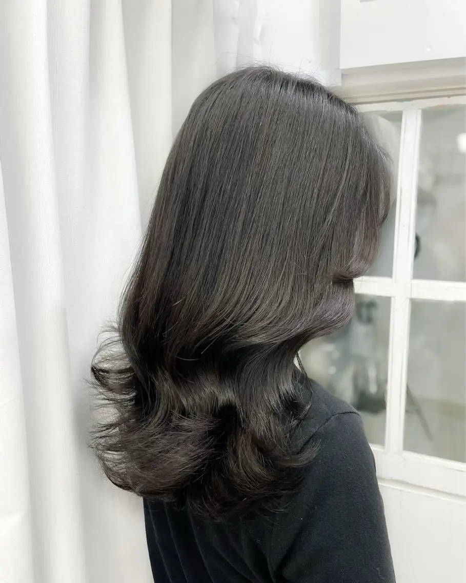 セミロング カラー カット ヘアカラー トリートメント ヘアセット 韓国ヘア🤍髪質改善 🇰🇷AKANEのヘアスタイル