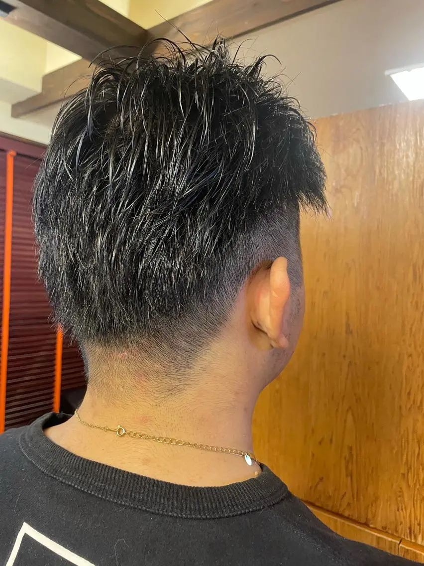 メンズ ツーブロック 刈り上げ 長谷川 薫のヘアスタイル