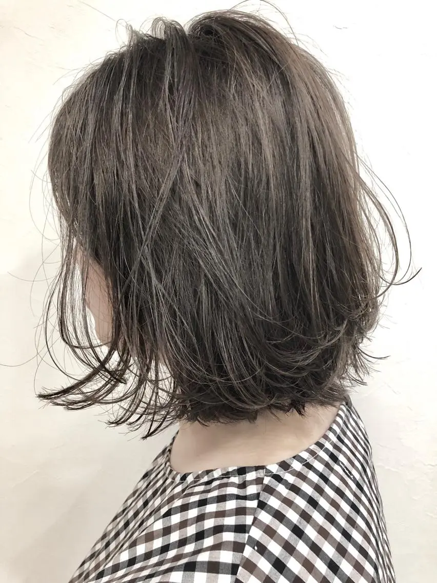 ミディアム カラー アディクシーカラー イルミナカラー 酸性縮毛矯正のプロ 杉山玲介のヘアスタイル