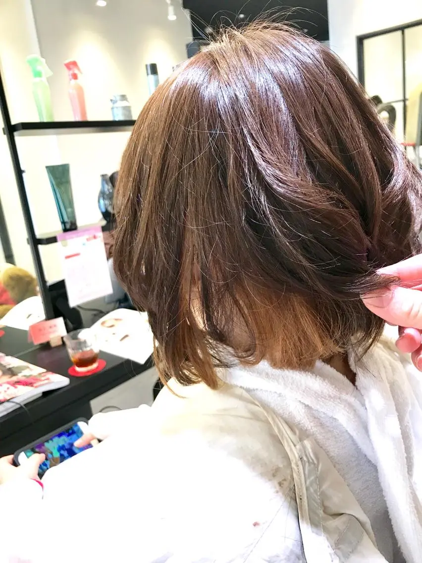 ショート カラー 前下がりボブ インナーカラー ボブ Renatus店長 金子裕美のヘアスタイル