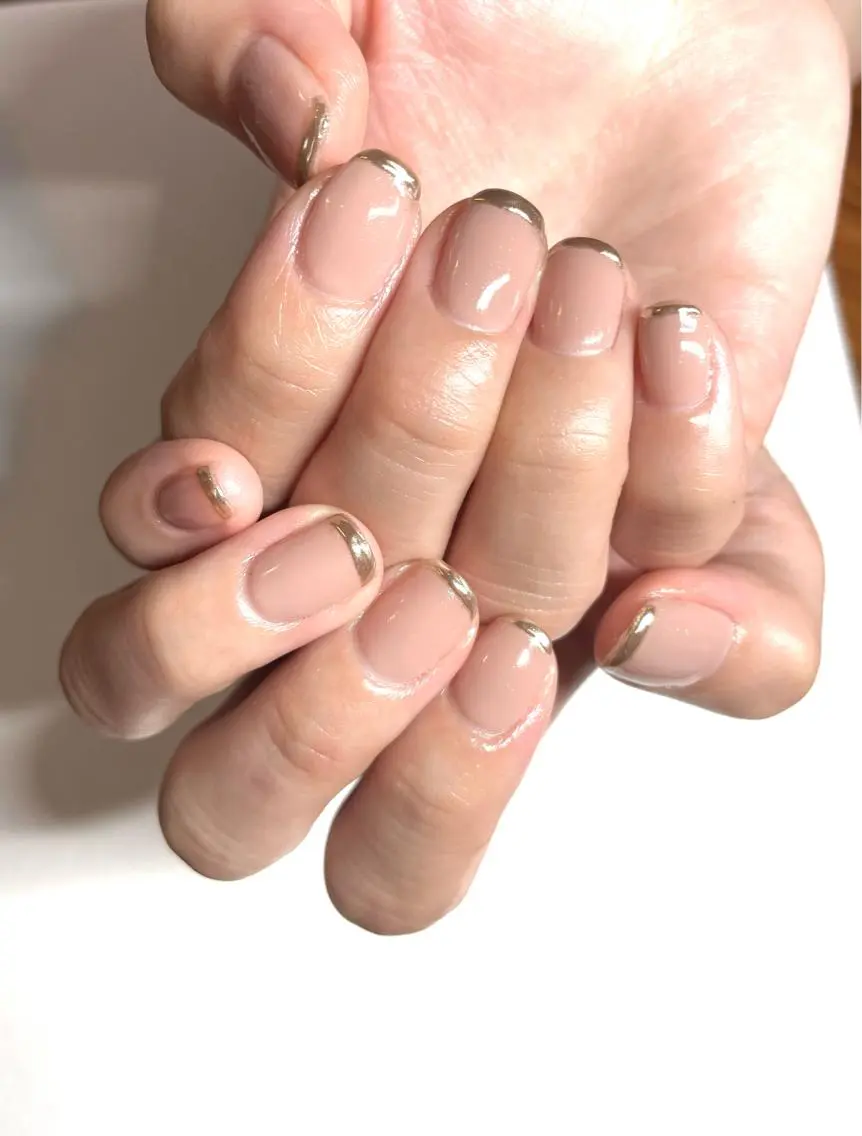 ネイル ミラーネイル le_rire _nailのネイルデザイン