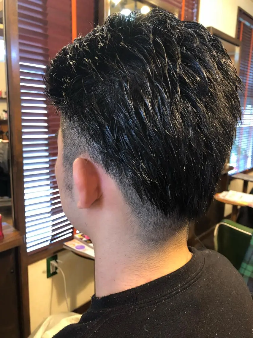 メンズ ツーブロック 刈り上げ 長谷川 薫のヘアスタイル