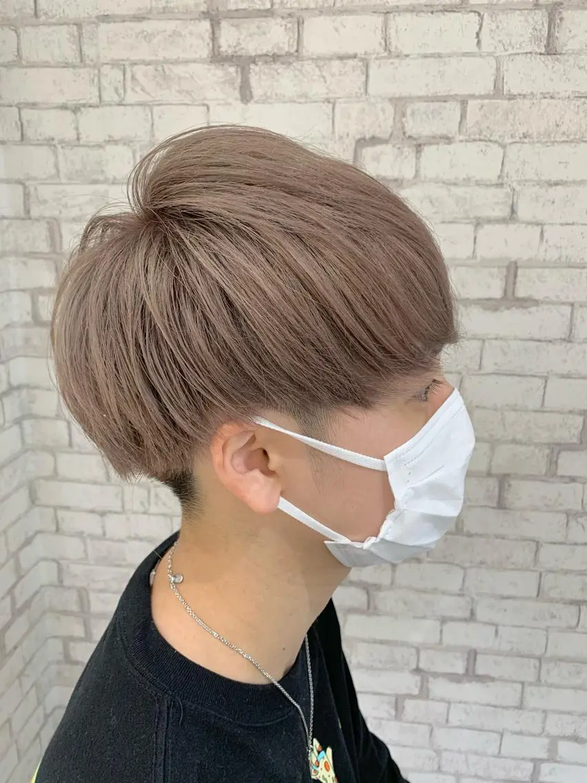 カラー メンズ メンズブリーチ ベージュカラー ブリーチ 透明感カラー 特殊カラー/ブリーチ 道満ゆいなのヘアスタイル