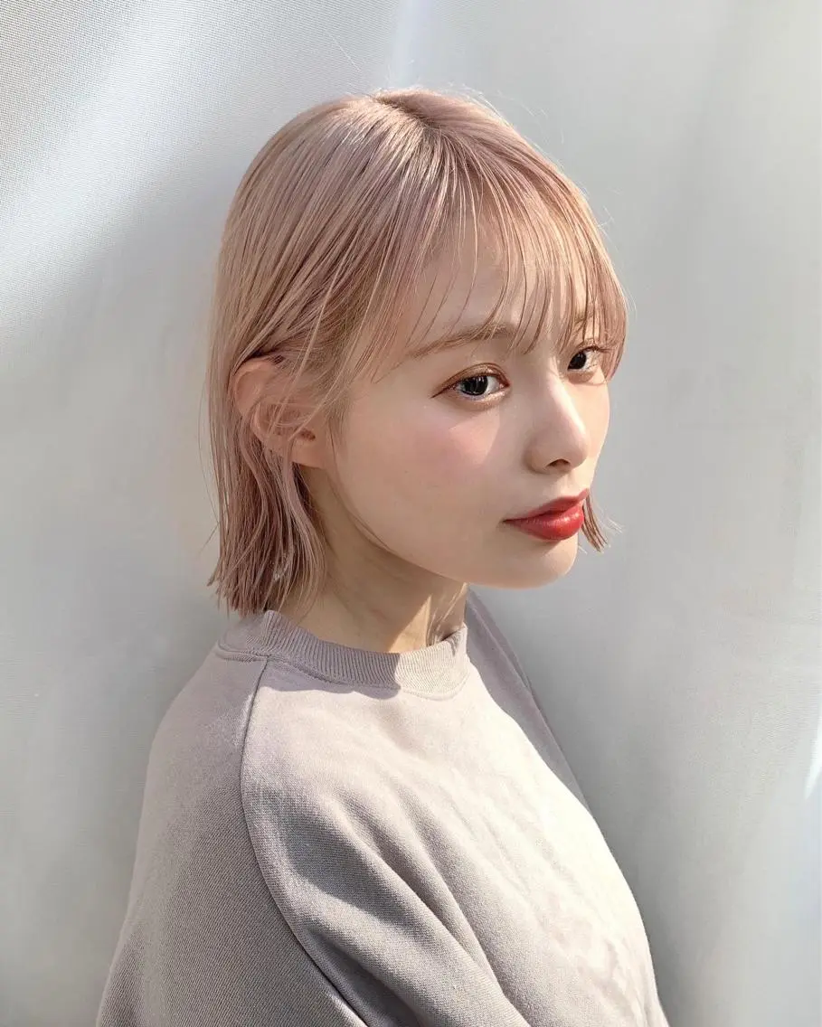 ショート カラー ハイトーンカラー ボブ カット ヘアカラー トリートメント レイヤー専門家 ダブルカラー修のヘアスタイル