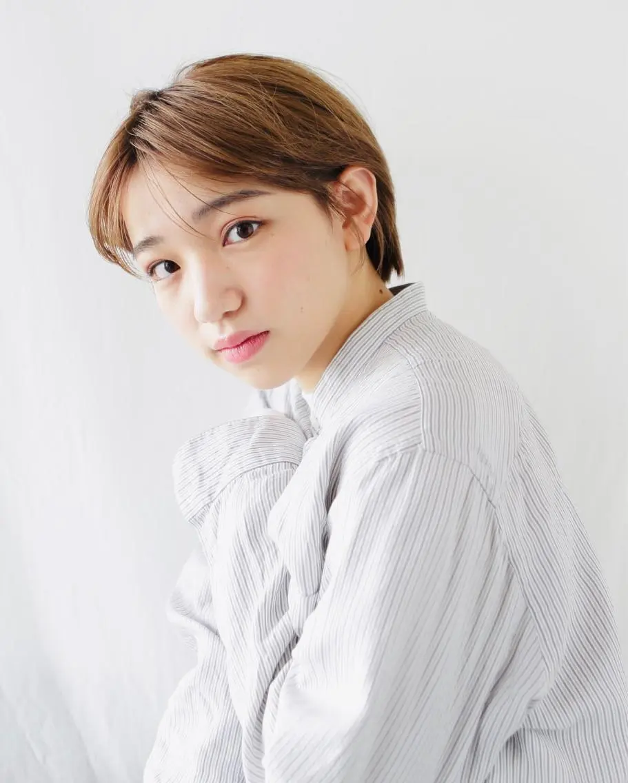 ショート カラー 切りっぱなしボブ ショートボブ ハンサムショート 丸みショート イヤリングカラー カット ヘアカラー トリートメント ショートボブ髪質改善 縮毛矯正のプロ山道潤のヘアスタイル