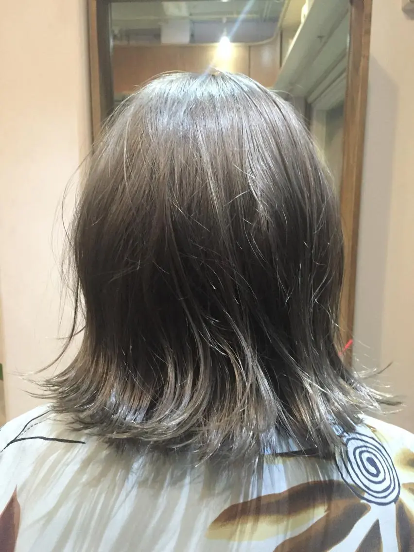 ショート ミディアム カラー ベージュカラー カット ヘアカラー トリートメント 原宿サロン代表 デザインカラー伊藤卓のヘアスタイル