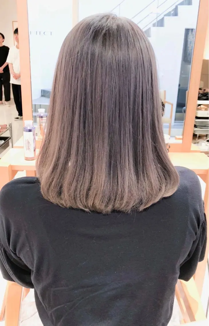 ミディアム カラー グレージュ ミルクティーグレージュ Days 透明感カラーのヘアスタイル